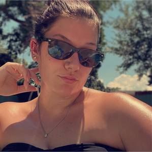 Meet your Posher, Abbey